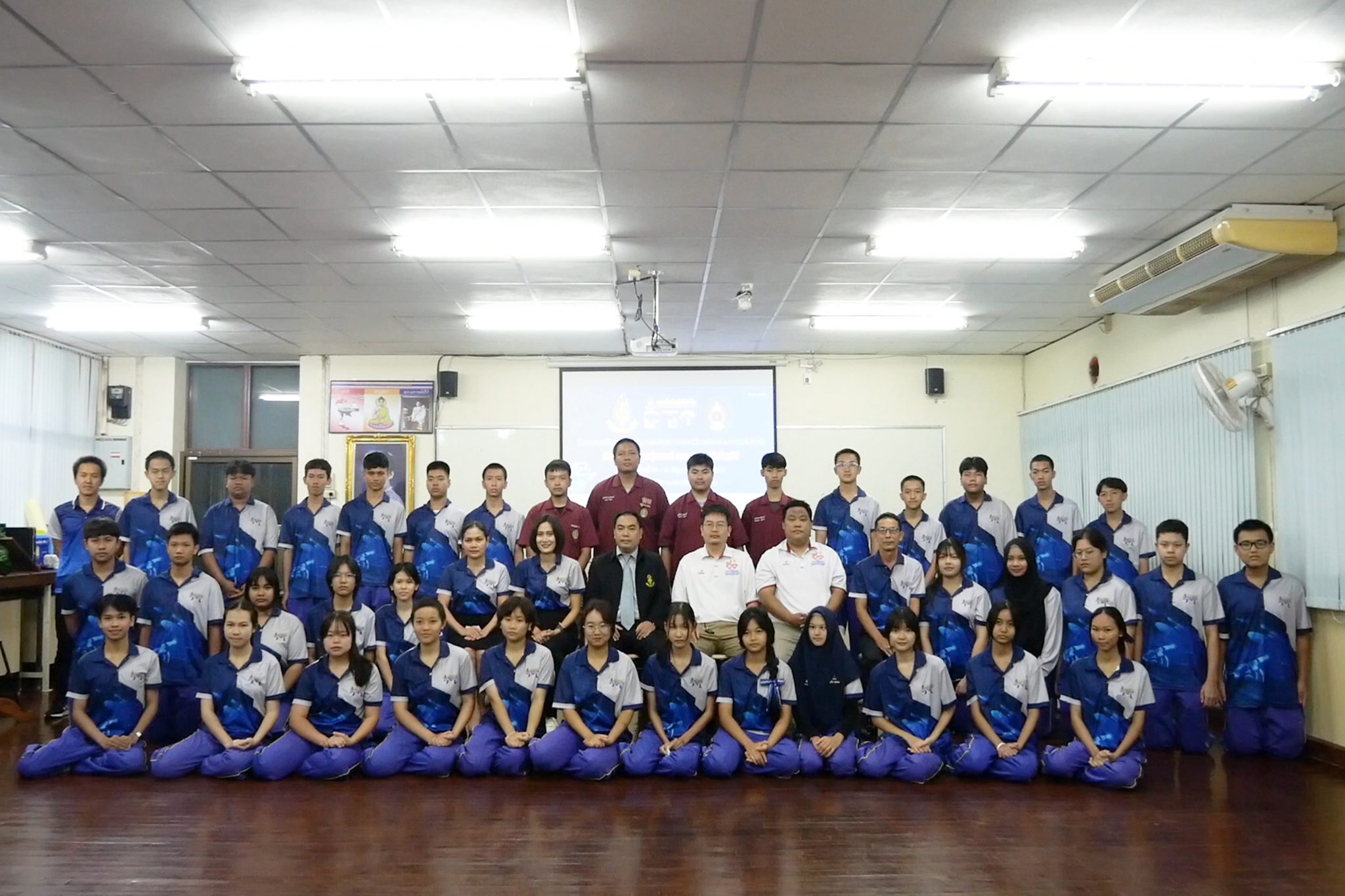 โรงเรียนสรรพวิทยาคม โครงการพัฒนาการจัดการเรียนการสอนห้องเรียนเทคโนโลยีดิจิทัล จัดกิจกรรมอบรมเชิงปฏิบัติการหุ่นยนต์ และระบบอัตโนมัติ